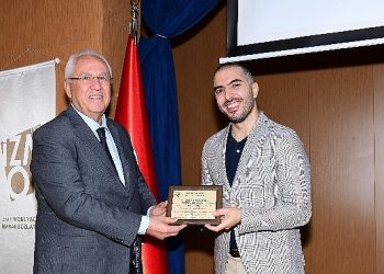 Lider Selvitopu, “markalaşma”konulu söyleşide konuştu: “Türkiye’de ‘Karabağlar Mobilyası’nın kelam sahibi olabilmesi en büyük isteğimizdir.”