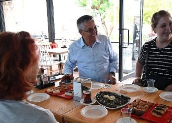 Lider Topaloğlu, El Sanatları Platformu üyeleriyle bir ortaya geldi