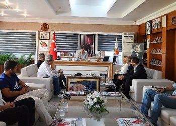 Lider Topaloğlu’na manalı ziyaret