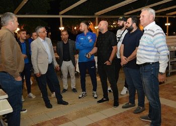 Lider Topaloğlu’ndan futbolculara yemek