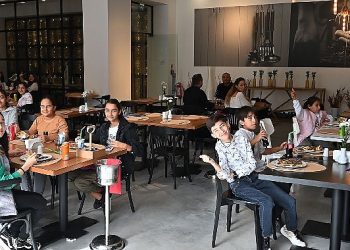 Lider Topaloğlu’ndan Gençlik Orkestrası’na yemek