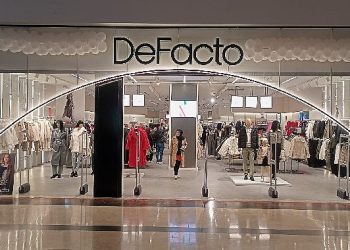 M1 konya avm’deki defacto mağazası yenilendi