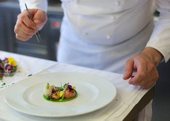 Mastercard Türkiye, MICHELIN Guide partnerliğine İstanbul’dan sonra İzmir ve Bodrum’la devam ediyor