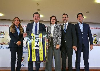 MediaMarkt, Fenerbahçe Opet Bayan Voleybol Kadrosunun Resmi Sponsoru Oldu