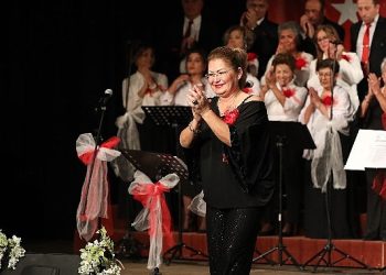 Narlıdere’de gönülden lisana konseri