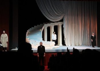 Ne hayatta ne tiyatroda istediği yeri bulamamış bir bayanın kıssası “Ben Medea Değilim”