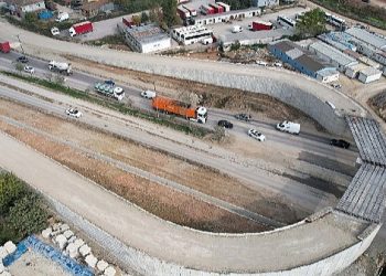 Solaklar kavşağı mimarisiyle dikkat çekiyor