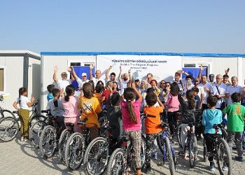 TEGV ve Umuda Pedal’dan Hataylı çocuklar için manalı proje Hataylı çocuklar inançla sürecekleri yeni bisikletlerine kavuştular