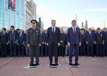 Ulu Başkan Mustafa Kemal Atatürk, Taksim’de anıldı