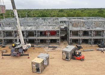 Zelzeleye karşı inançlı yerler için çelik yapılar koşul