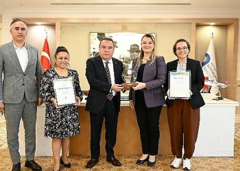 Antalya Büyükşehir Belediyesi’ne Çin’den “Onur Ödülü”