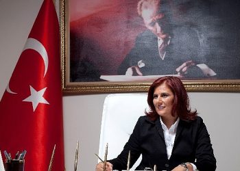 Aydın Büyükşehir Belediye Lideri Hasret Çerçioğlu, bayana şiddeti önlemeye yönelik siyaset dokümanını imzaladı