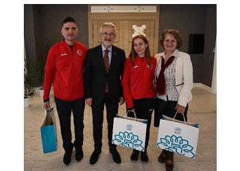 Başarılı atletlerden Lider Erdem’e ziyaret