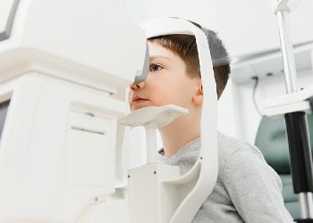 Çocuklarda sinsi göz hastalığına dikkat !