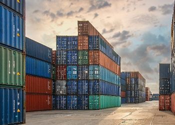 Ege Bölgesi’nin 10 aylık dış ticaret fazlası 8 milyar doları aştı