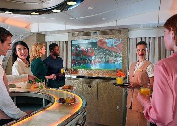 Emirates 2023 yılında gökyüzünde ice üzerinden en çok izlenen ve dinlenen içerikleri açıkladı