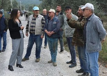 İklim krizinden etkilenen çiftçilere Filiz başkan’dan büyük dayanak: 500 ton kompost gübre dağıtıldı