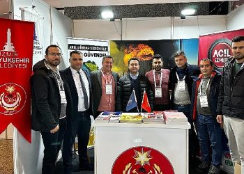 İzmir İtfaiyesi’nden uzman isimler Milletlerarası Yangın Güvenliği Sempozyumu’na katıldı