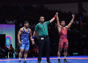 İzmirli Güreşçi Bakü’den altın madalya ile döndü