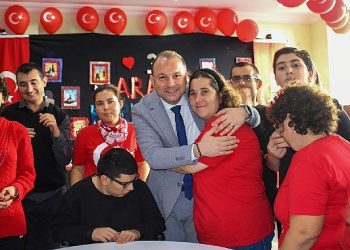 Karşıyaka’da hayata mani yok