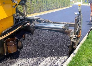 Kocaeli’ye 269 km yol, 574 bin ton asfalt