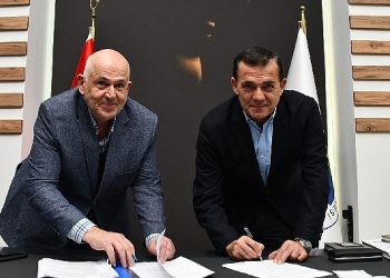 Lider Abdullah Özyiğit, Yenişehir Büyük Kent Kütüphanesi için imzayı attı