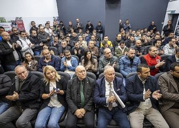 Lider Batur’a bir dayanak de işçilerden