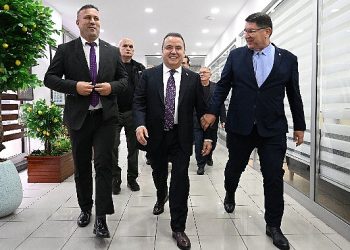 Lider Böcek ulaşım esnafıyla buluştu