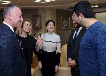 Lider Büyükakın: Kalplere dokunuyoruz