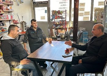 Lider Pekyatırmacı’dan yeni iş yeri ruhsatı alan esnaflara ziyaret