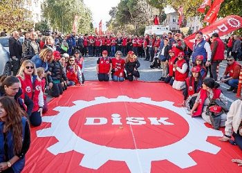 Lider Soyer işçilerin hakları için yürüdü