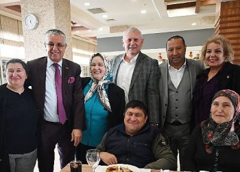 Lider Topaloğlu, engelli bireylerle bir ortaya geldi