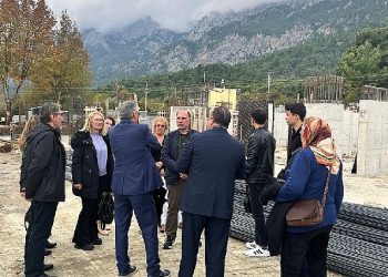 Lider Topaloğlu, Göynük pazar yerindeki çalışmaları inceledi