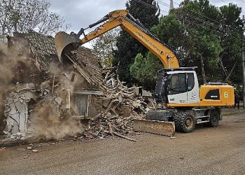 Osmangazi’den mahallelerin çehresini değiştiren yıkım