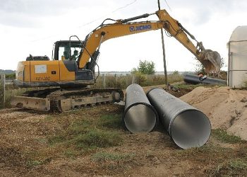 Serik’in 3 mahallesinde  içme suyu çizgileri yenileniyor 