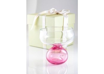 Sirena Marine’in sürdürülebilir sanat projesi ‘Art of Sirena’dan yeni yıl heyecanını denizlere taşıyan koleksiyon