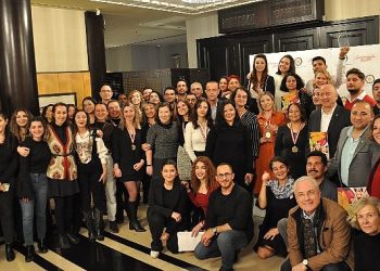 TEGV Maraton Koşucuları Pera’daki Ödül Merasiminde Bir Ortaya Geldi