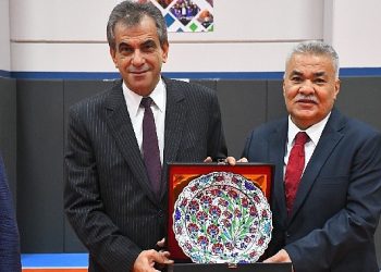 Torbalı’da spor kompleksi açıldı