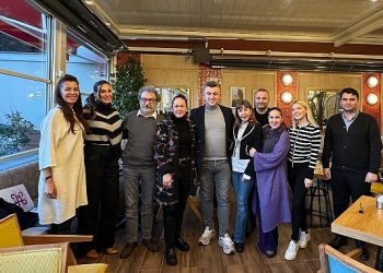 Tuncay Tolga Özçakmak Beykoz’da sanatkarlarla bir ortaya geldi