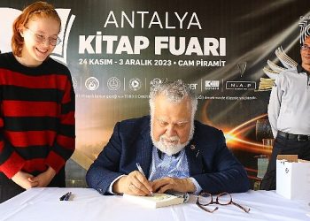 Ünlü bilim insanı Celal Şengör’ün söyleşisi salona sığmadı