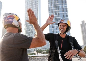 Ünlü Ekstrem Atlet Brian Grubb, Dubai’de WakeBASE Atlayışı ile Dünya Rekoru Kırdı