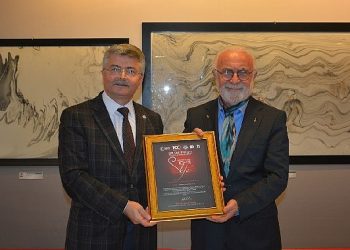 “Yaşayan İnsan Hazinesi” Hikmet Barutçugil’in yapıtları AKM’de sergilendi