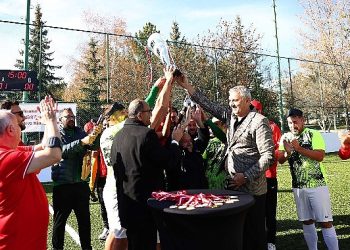 Yenilmez Armada 9. sefer şampiyon