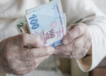 Emekliler için bu sene 2 yeni formül: Bayram ikramiyesine zam ve indirimli kart hamlesi