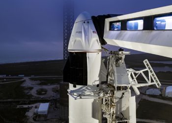 SpaceX duyurdu: Uzay yolculuğu ertelendi