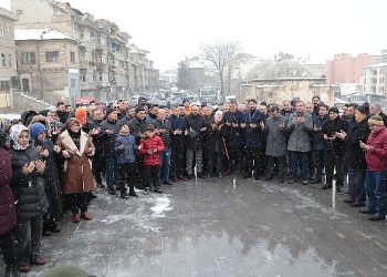 AK Parti seçim startını verdi