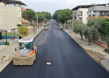 Aydın büyükşehir belediyesi’nden aydın genelinde 21 noktada birden yol üretim çalışması