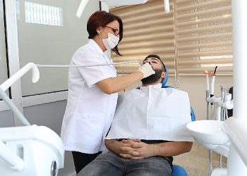 Bayraklı’da fiyatsız diş polikliniği sayısı 7’ye çıktı