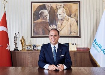 Beylikdüzü Belediye Lideri Mehmet Murat Çalık yine aday gösterildi