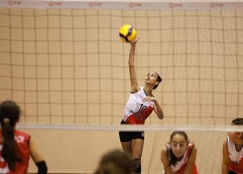Burhaniye Belediyesi 2.Voleybol Turnuvasının açılışı yapıldı